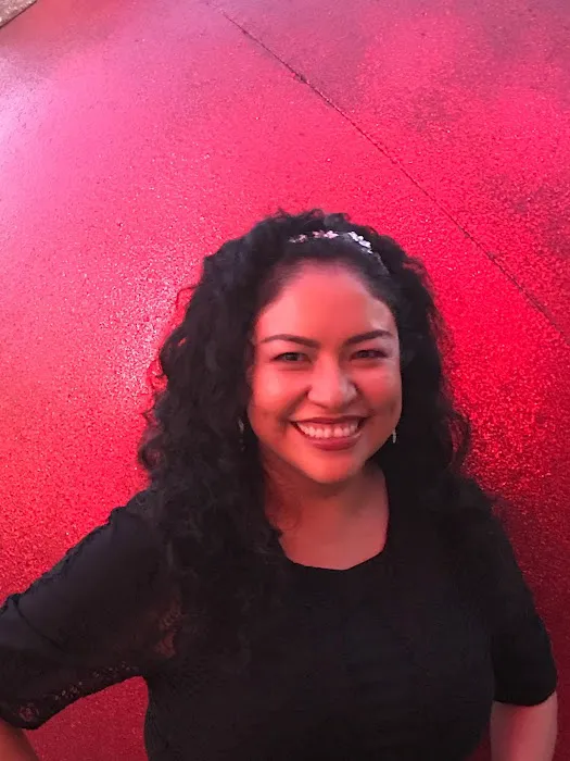 Luisa Contreras, Marriage & Sex Therapist 4