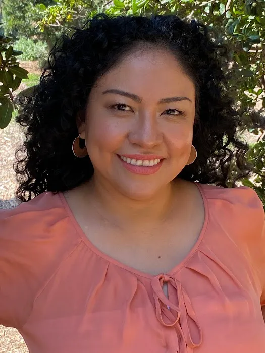 Luisa Contreras, Marriage & Sex Therapist 4