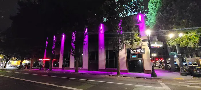 Club Rouge Portland 5