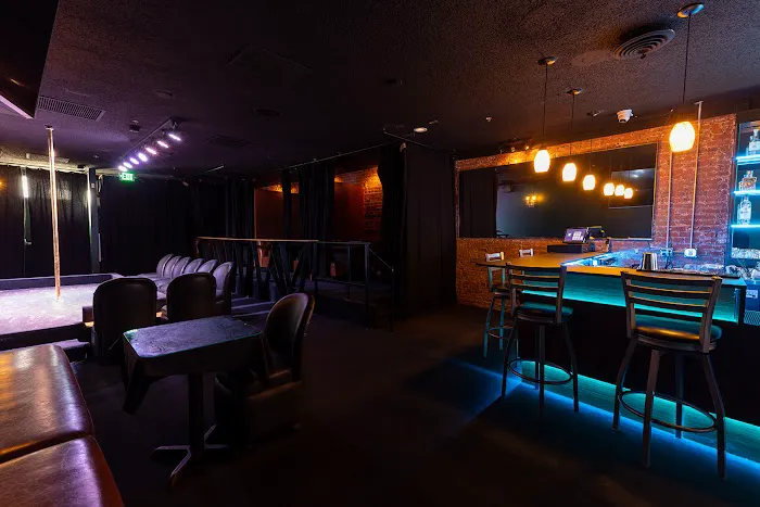 Diamonds Gentlemen's Club 5