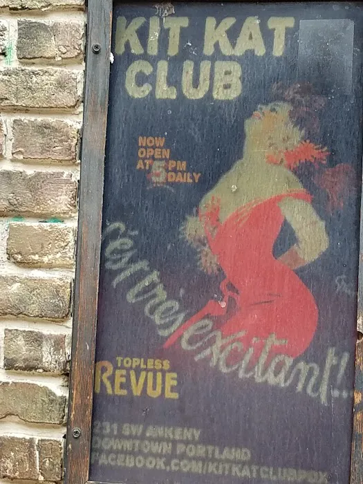 Kit Kat Club 5