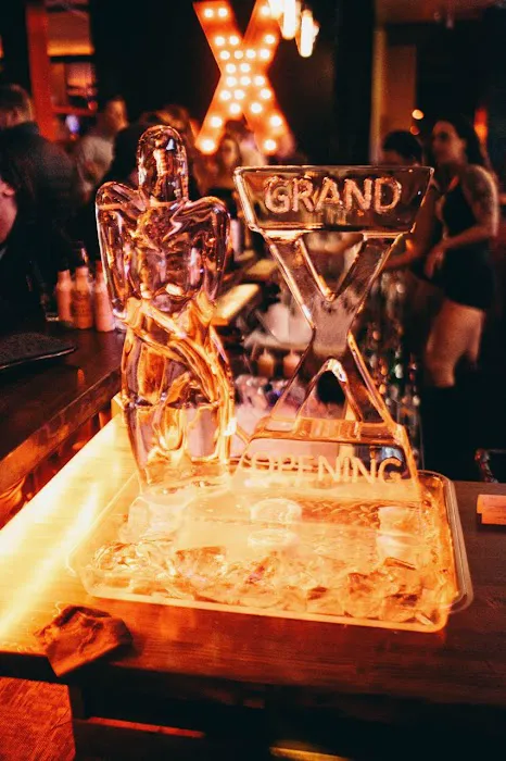 X Exotic Lounge 5