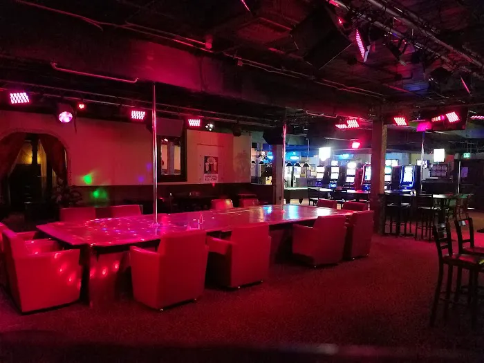 The Old Dolphin 4