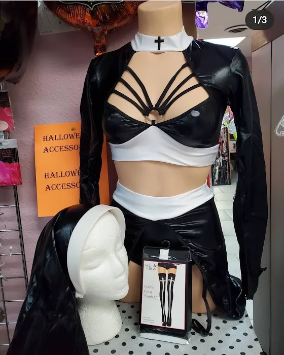 Eye Candy Fashions LLC 3