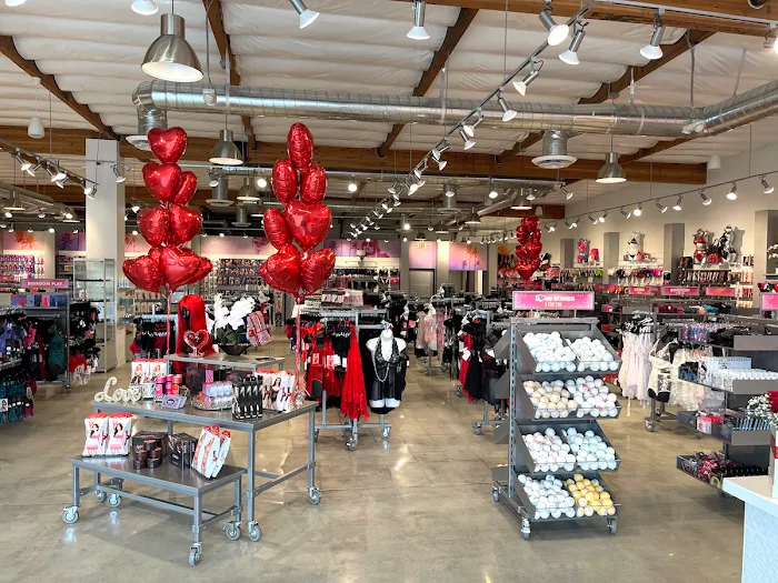The Love Store 5
