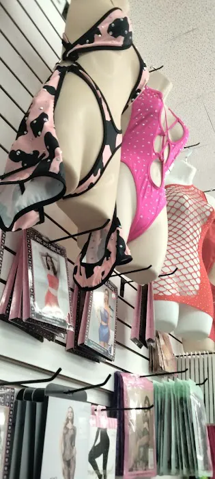 Vixen 69 Boutique 4
