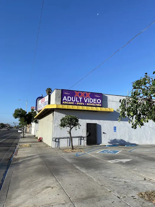 Wildcat Adult Store 4