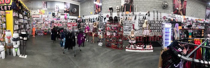 Adult Warehouse Outlet Panorama 5