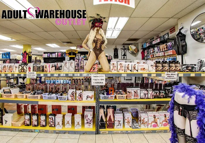 Adult Warehouse Outlet Reseda 5