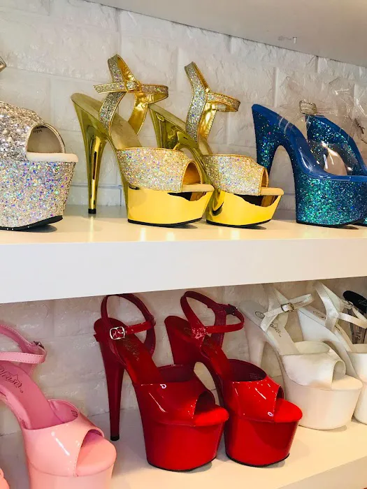 London Boutique 4