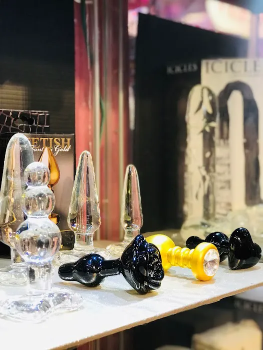 London Boutique 4