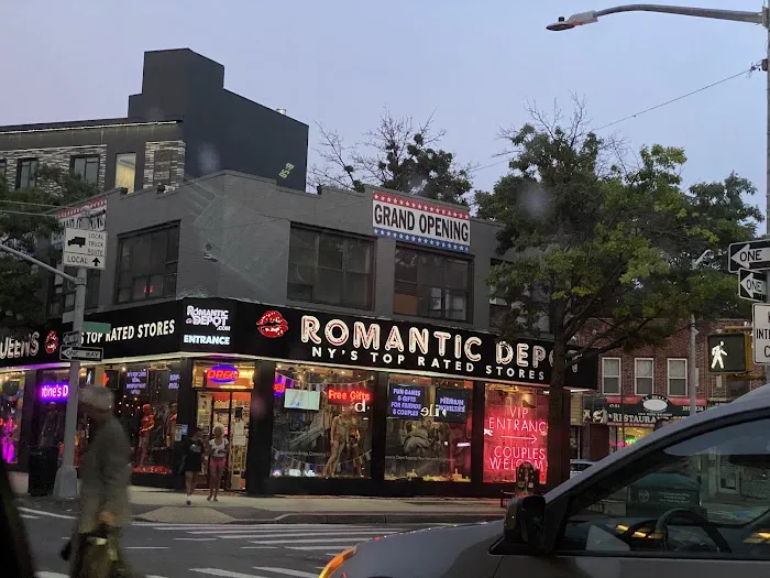 Romantic Depot 4