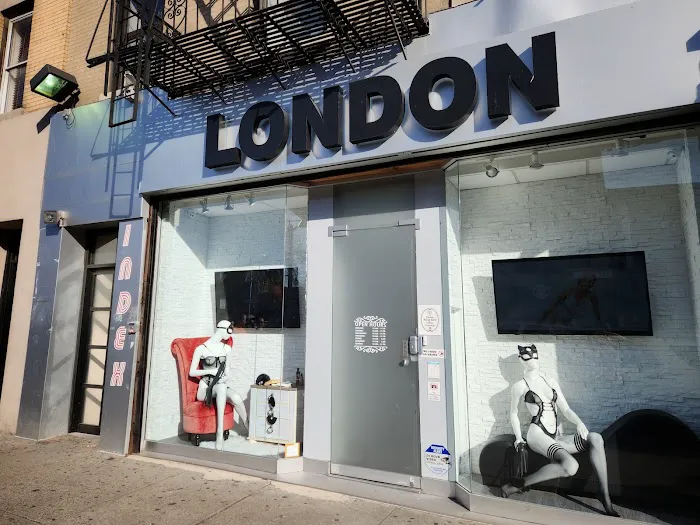 London Boutique 4