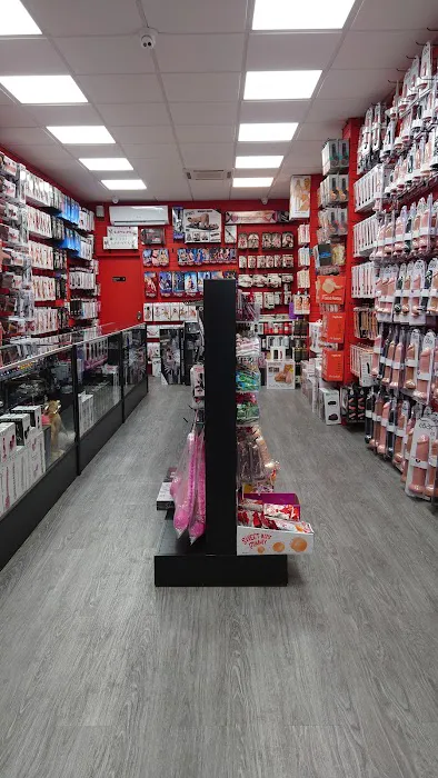 London Boutique 4