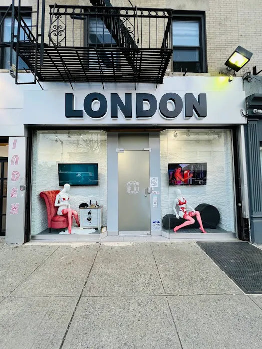 London Boutique 4