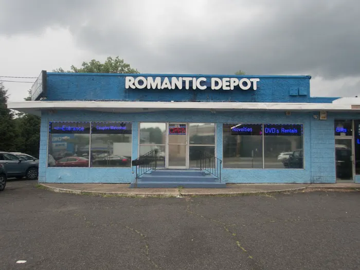Romantic Depot 4