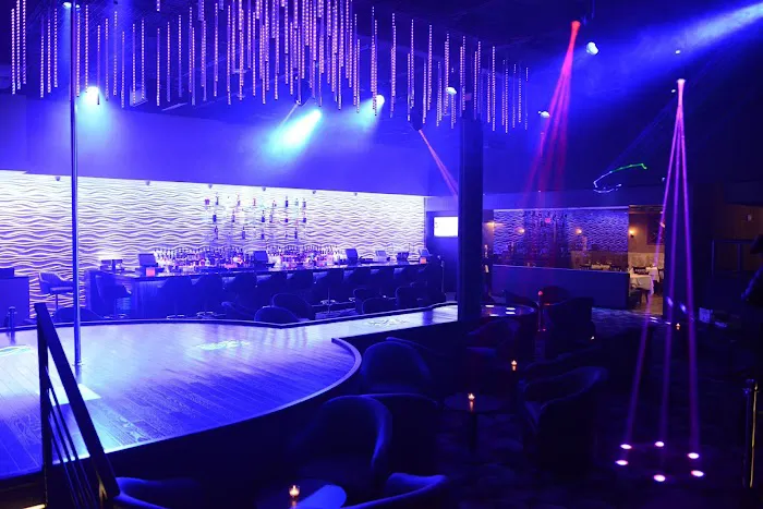 Gossip Night Club 4
