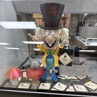 Mad Hatter Dispensary ico