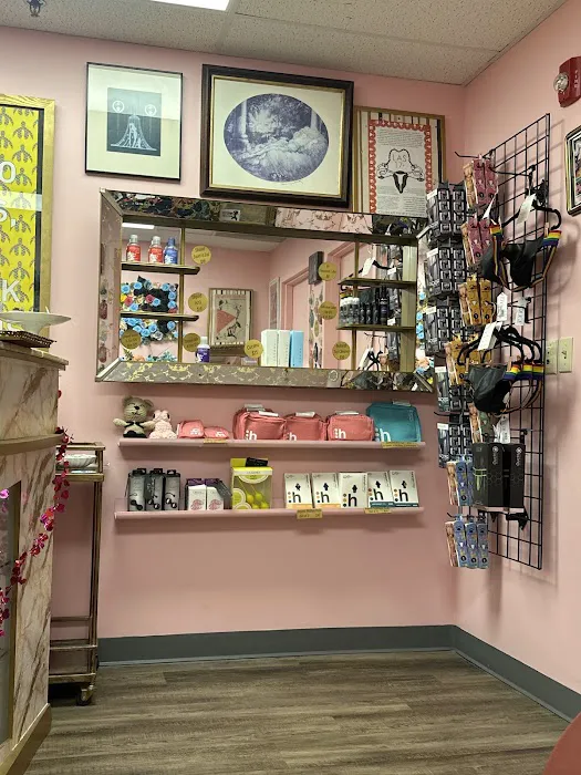 F.E.M. Shop 4