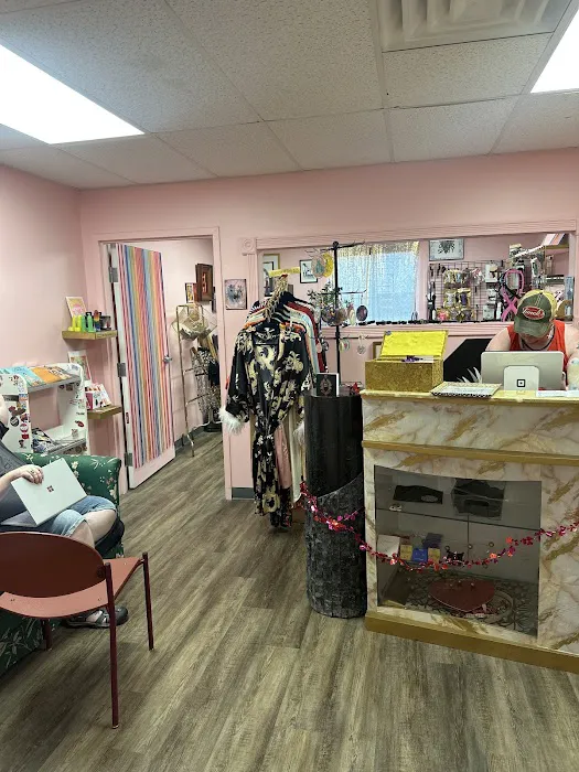 F.E.M. Shop 4