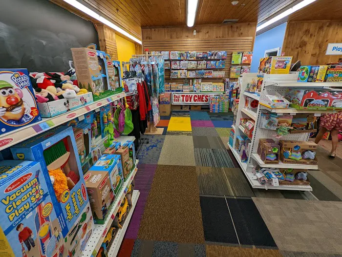 Cape Cod Toy Chest 5
