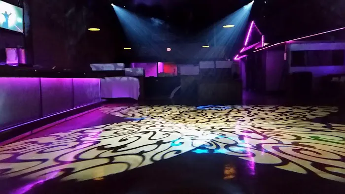 Pleasure Garden Club 5