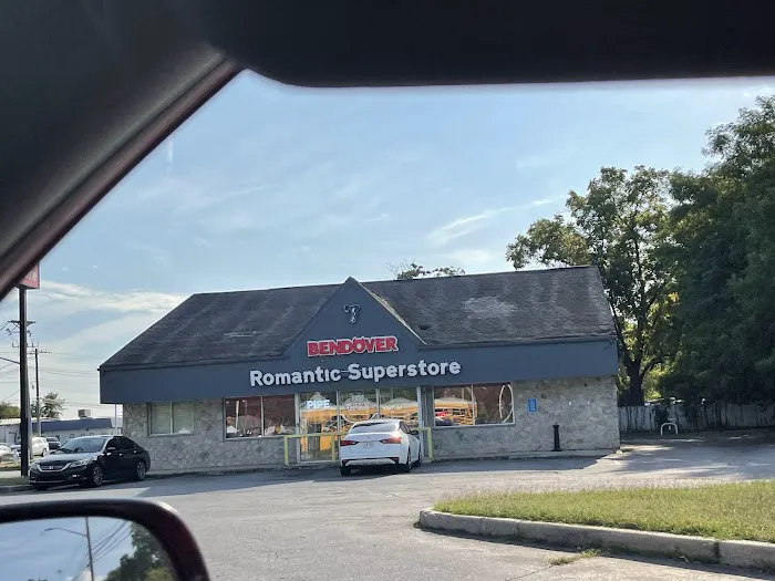 BENDOVER - Romantic Superstore 4