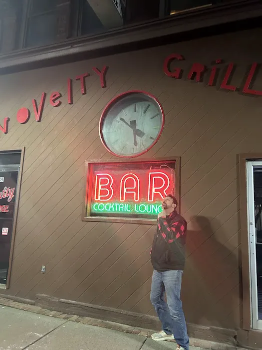 Novelty Lounge 2