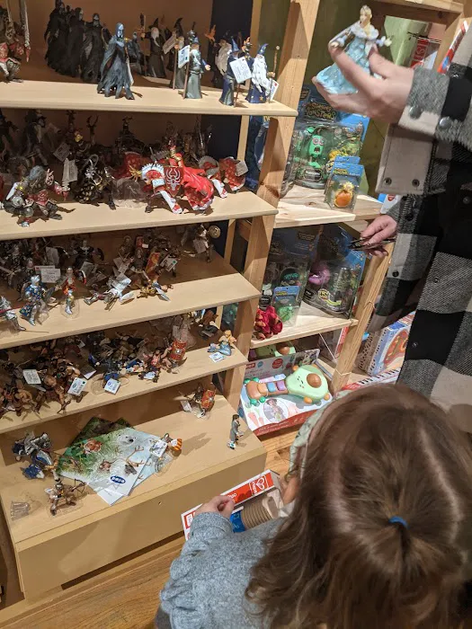 Treehouse Toys 5