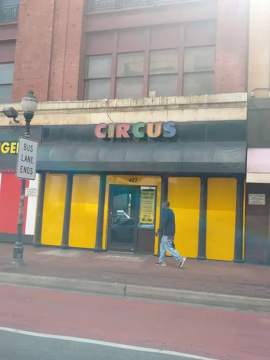 Circus Bar 4