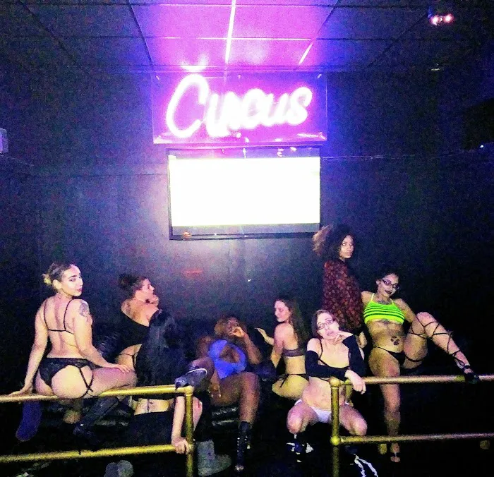 Circus Bar 4