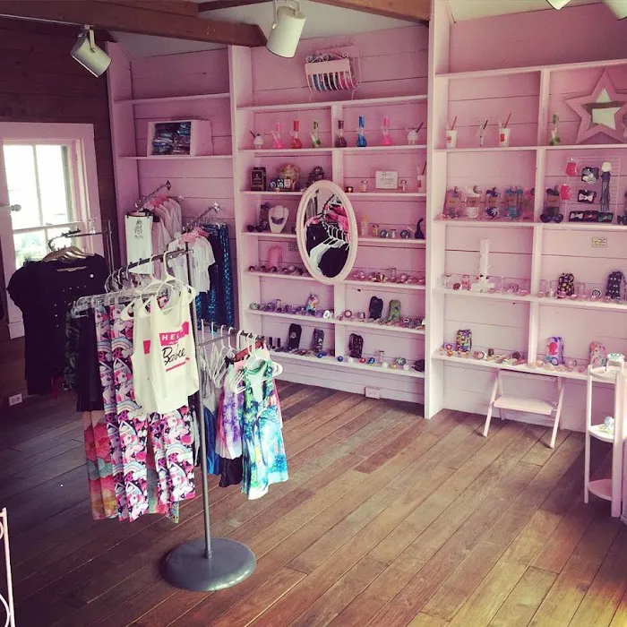 Pirate Girl Smoke Boutique 5
