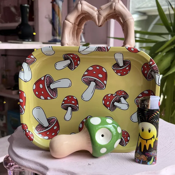 Pirate Girl Smoke Boutique 5