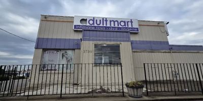 Adultmart