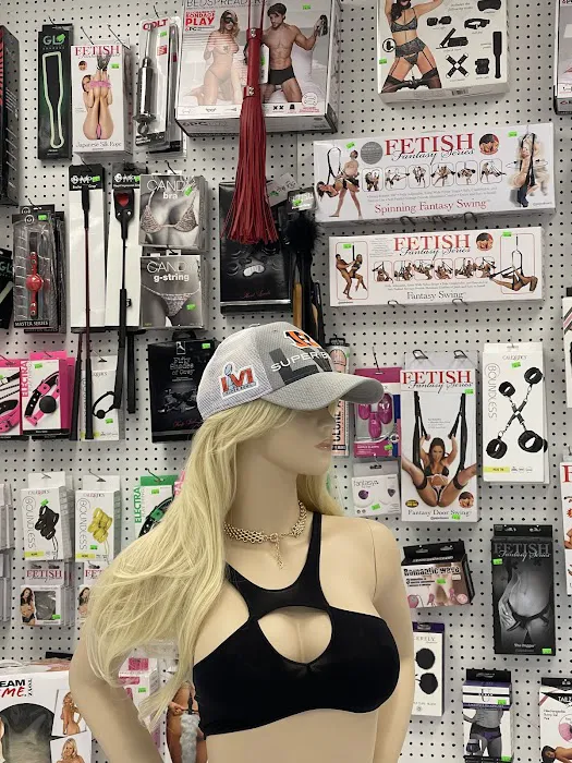 Adultland Dallas Pike 4