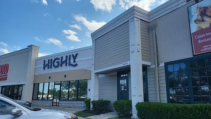 HIGHLY Recreational Dispensary (Adult use 21+) - South Portland 4