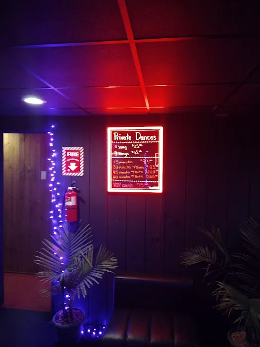 Lyons' Den Gentleman's Club 1